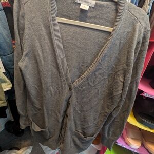 *Liz Claiborne Gray V-Neck Sweater